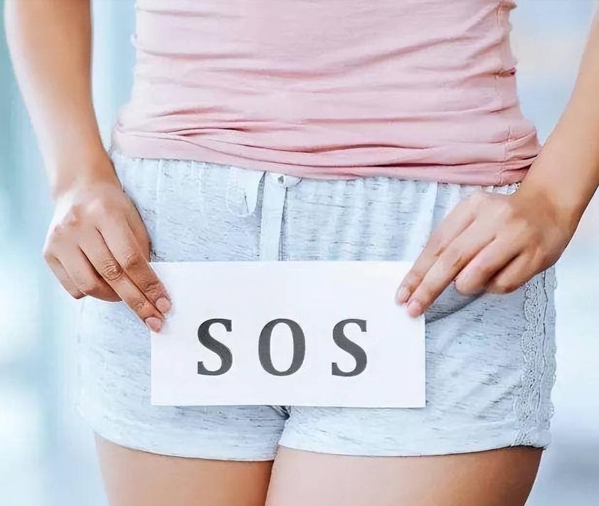 女性心窝口偏右烧灼感痛怎么回事,女性下边有烧灼感伴有尿频