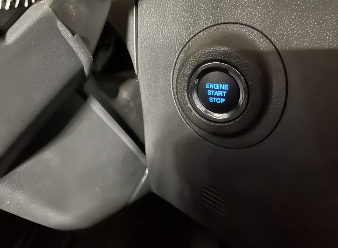 大运重卡v9自动挡操作方法,大运v9重卡新款内饰