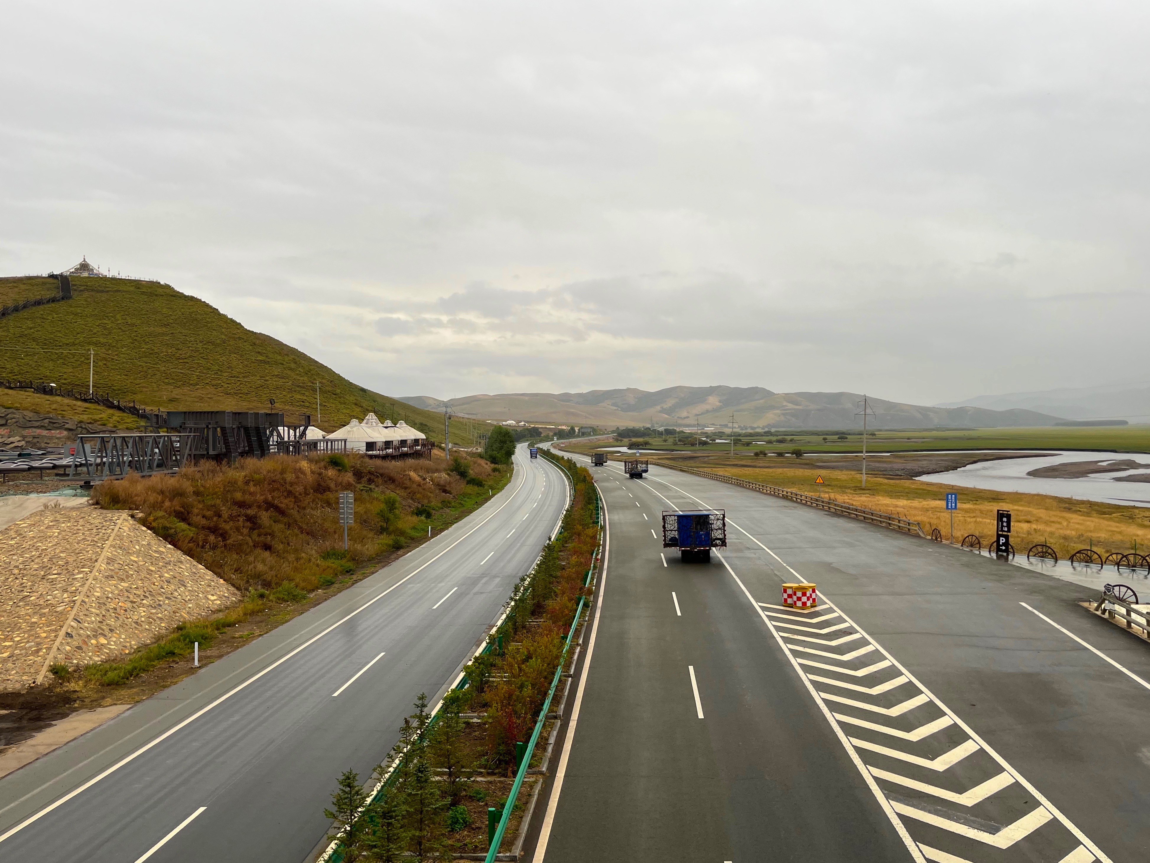 夫妻自驾11000公里,夫妻两人自驾游最新视频