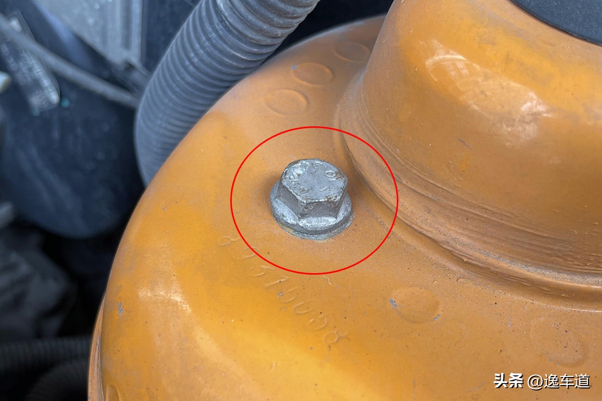 美女客户花2万买的代步车，这台09年的二手polo你觉得值吗？