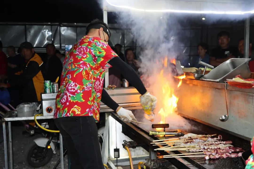 乡村小夜市点亮夜经济,乡村夜市打造