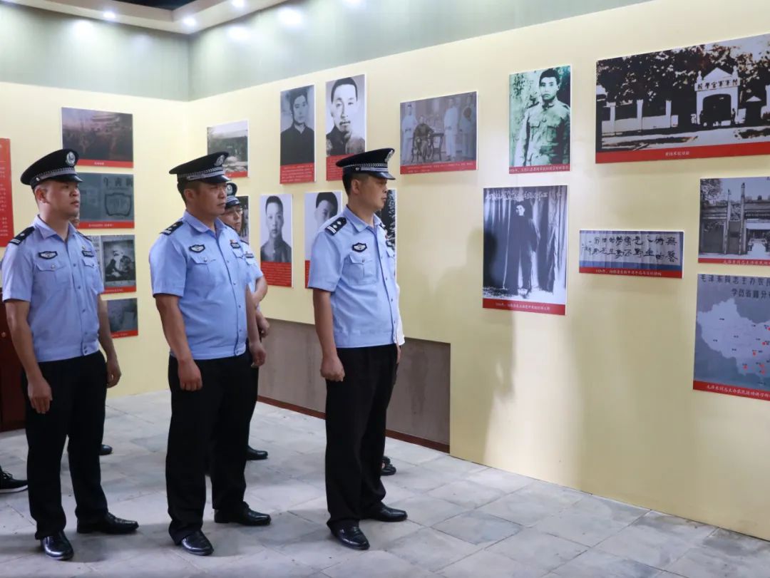 忆往昔峥嵘岁月砥砺前行,主题教育为奋进新征程凝心聚力