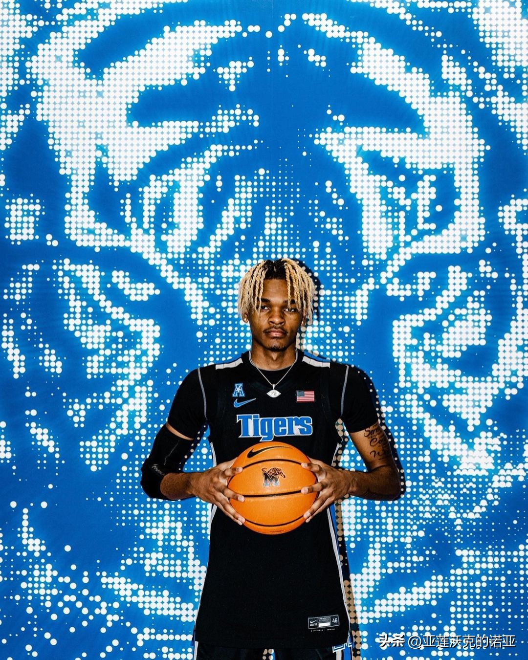 2023届四星后卫米奇-威廉姆斯与小前锋JJ-泰勒承诺NCAA孟菲斯大学