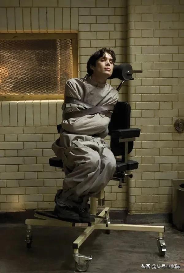 西装暴徒汤姆哈迪锦集,汤姆哈迪浴血黑帮高燃片段多吗