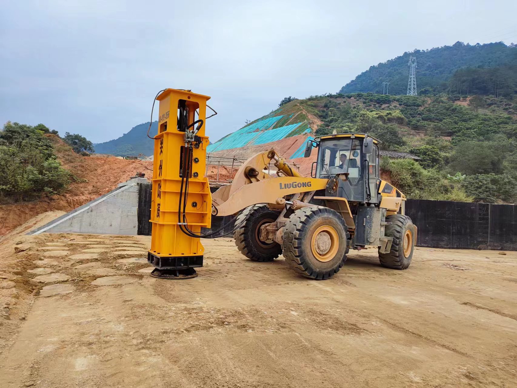 高速液压夯实机铲车,路基液压夯实机价格