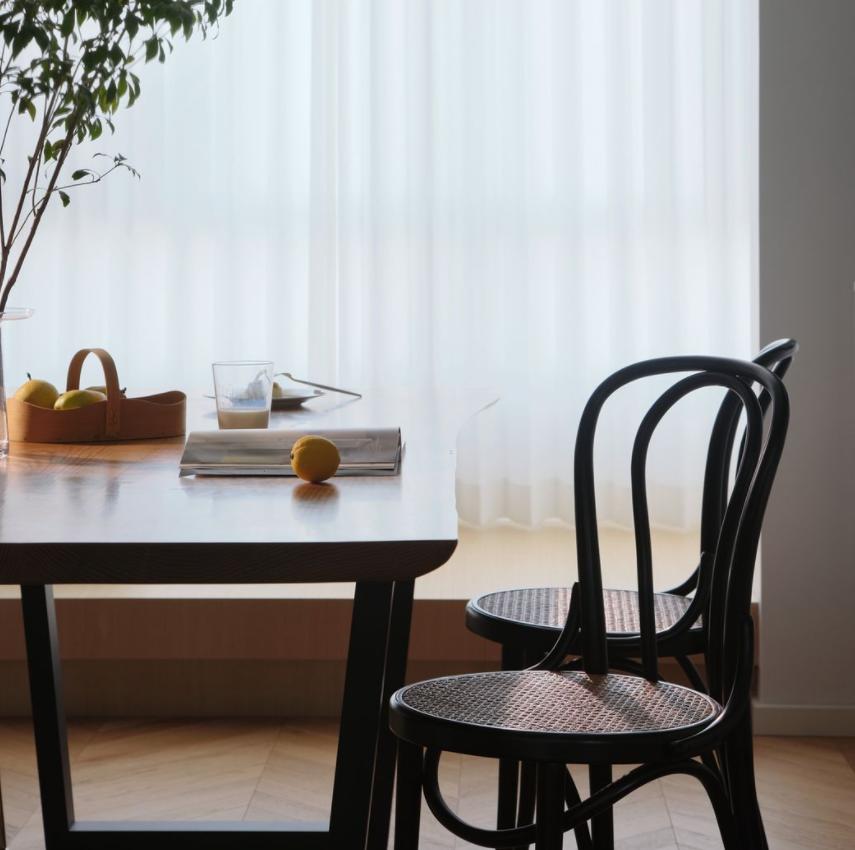 为热爱烘焙的女主人，打造对称大厨房，用清新绿色装点空间