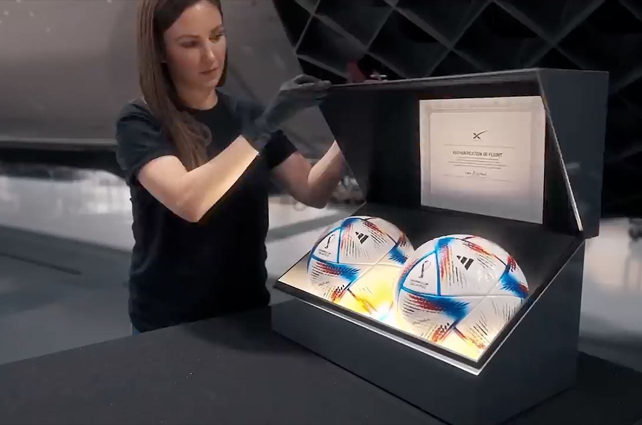 足球和导弹,足球和外星人的对话