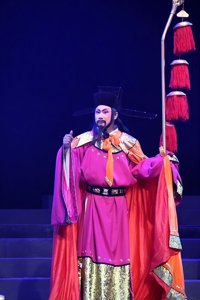 南宋使臣洪皓，曾被金三次劝降仍持节不屈，金深受感动终放其归乡