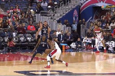 球员故事小托马斯,球员约翰沃尔