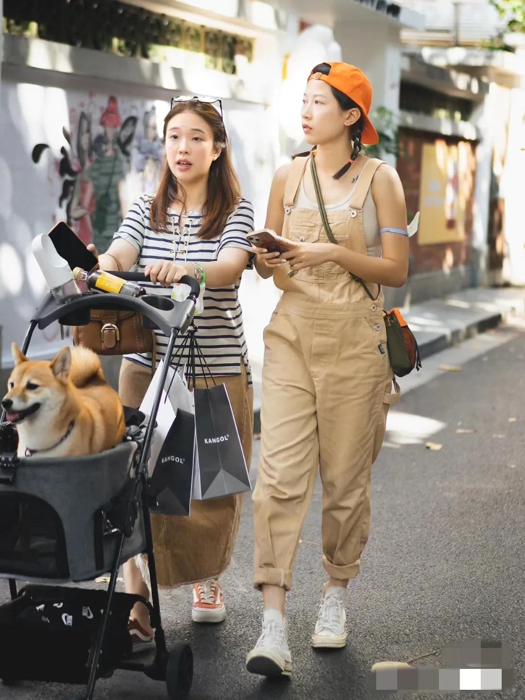 深圳市时尚街拍,穿衣风格干净有气质街拍