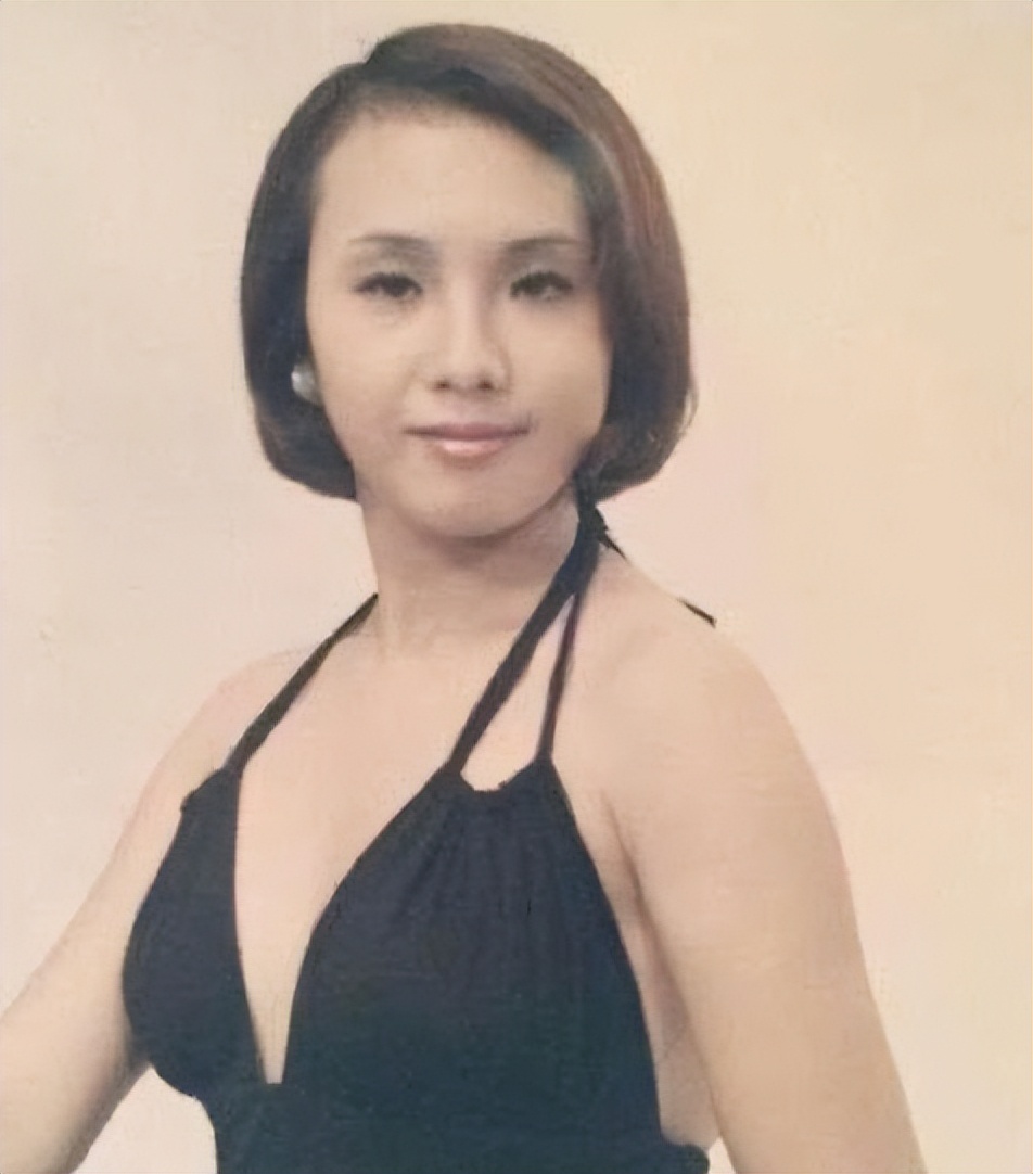 *星艳**出家当尼姑，称看小电影不如自己演，犀利点评林志玲是小黑枣