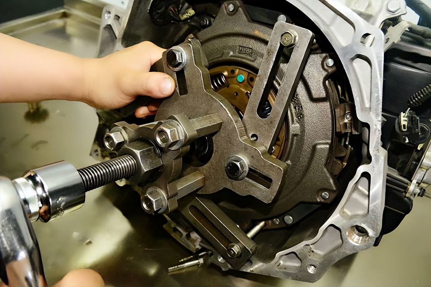 汽车维修人员需要掌握的基础知识,汽车维修行业需要学习哪些知识