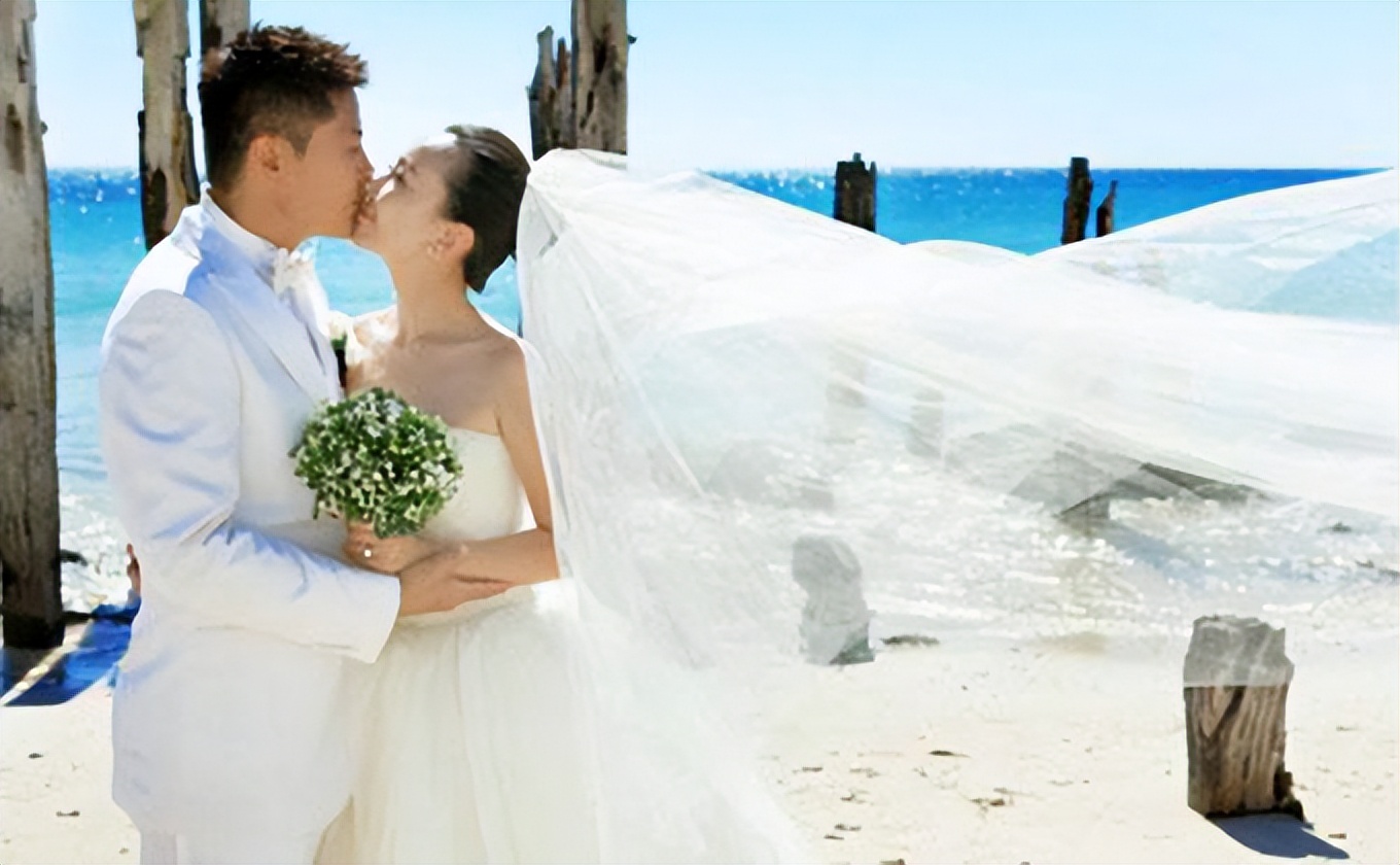 刘威葳年轻照,刘威葳走路视频