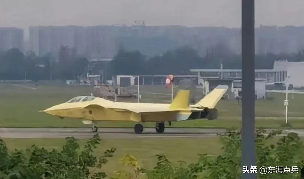 美媒歼20,歼20首架升级版航程