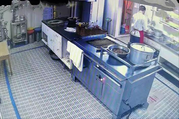 船到荷兰，同事草率行为遭到1000欧元罚款，船员真实体验不一样