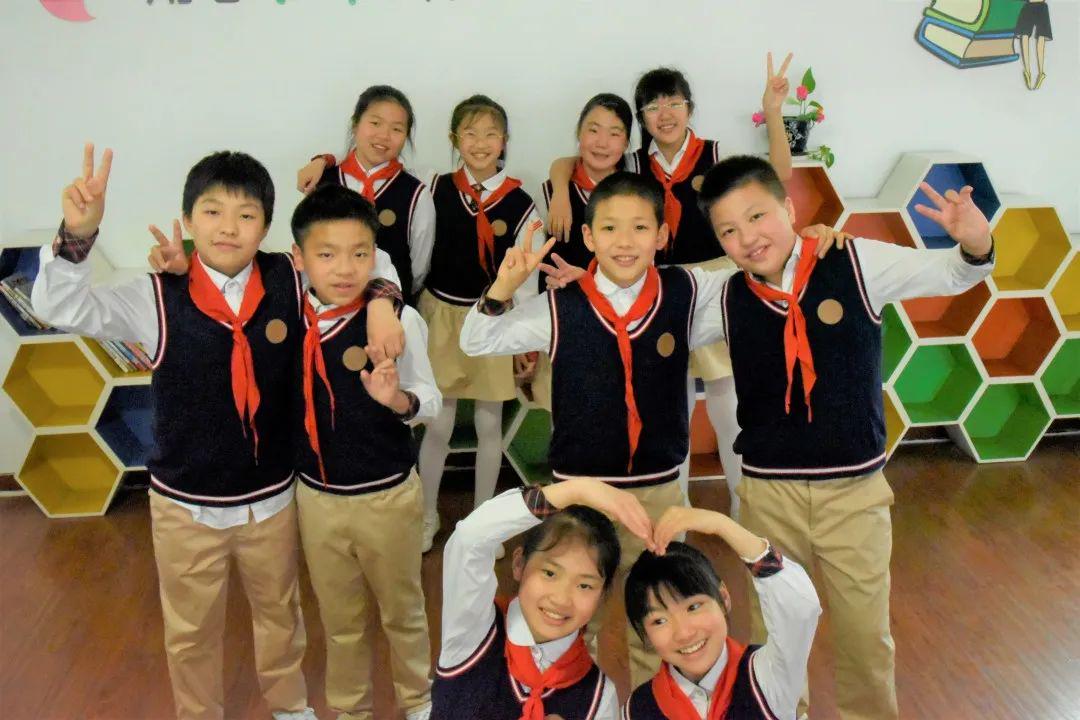 港小榜样||5年级4班——乘风破浪，为梦奋发