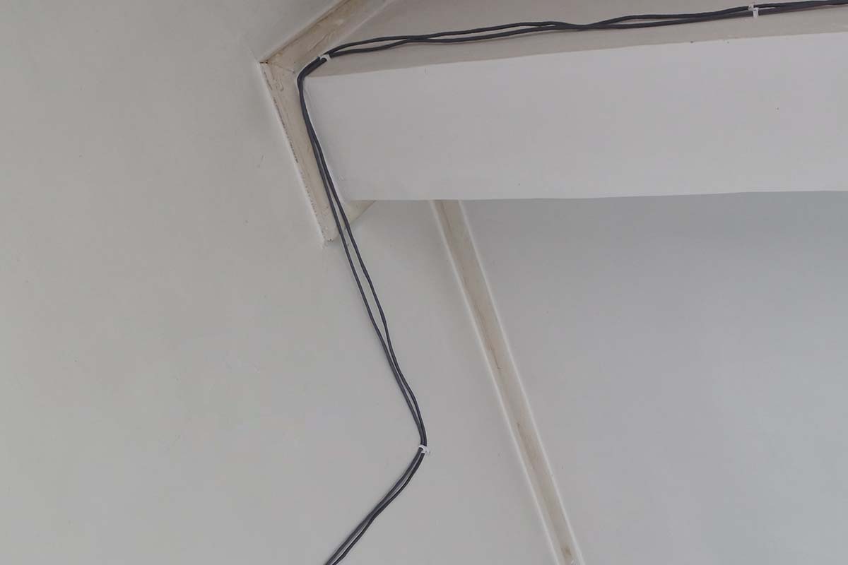 家里网线是怎么走线的,网线怎么实现信号传输