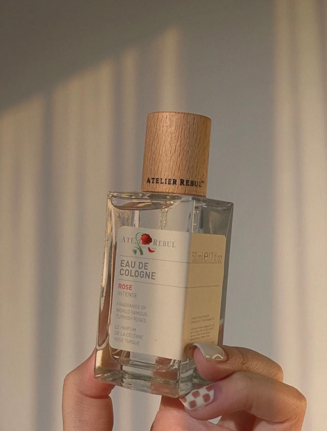 真正精致的女人，开春一定要有一瓶“钓系香”，散发浓浓女神气质