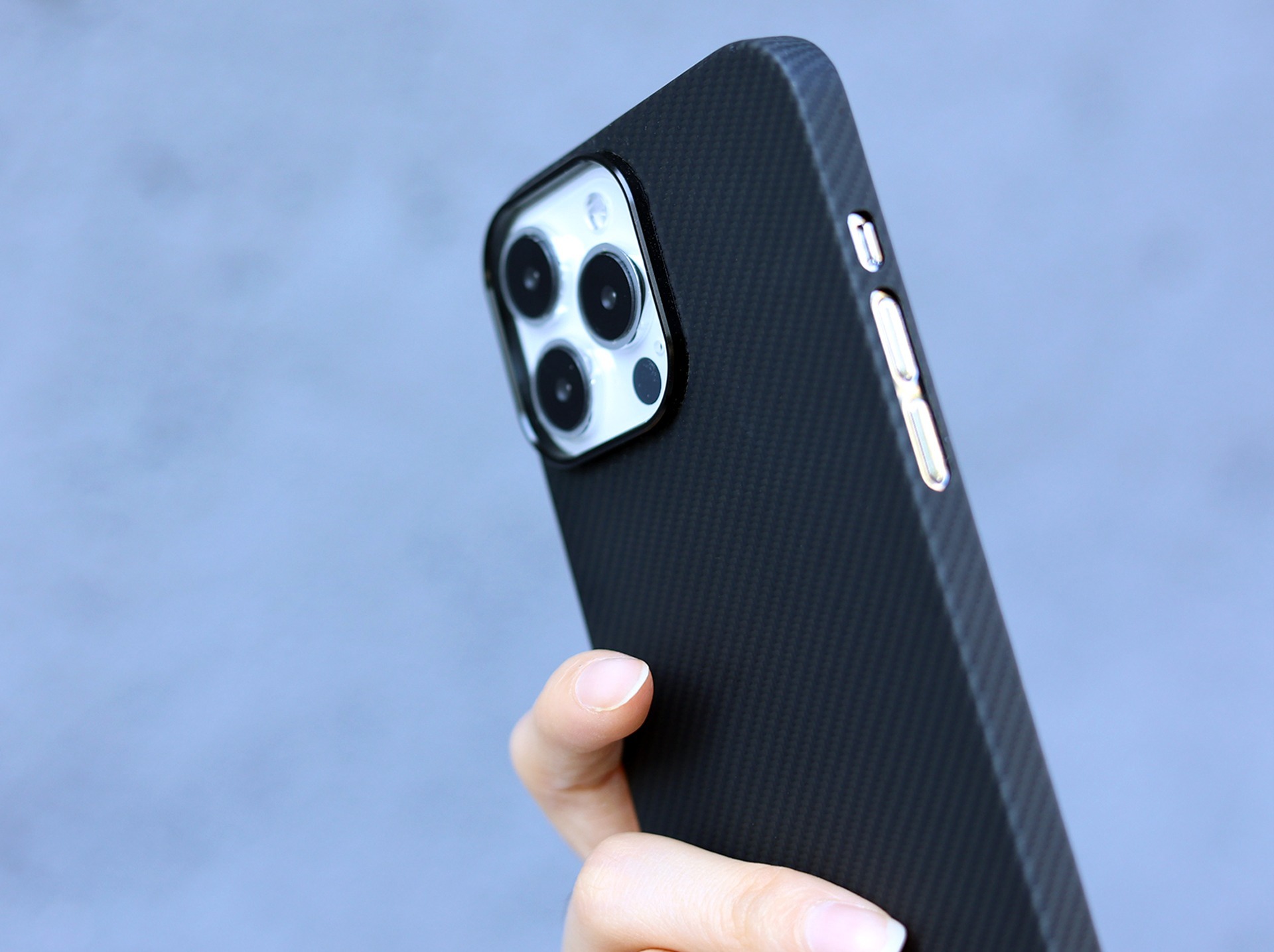 高颜值磁吸手机壳凯夫拉,高级感紫色凯夫拉手机壳