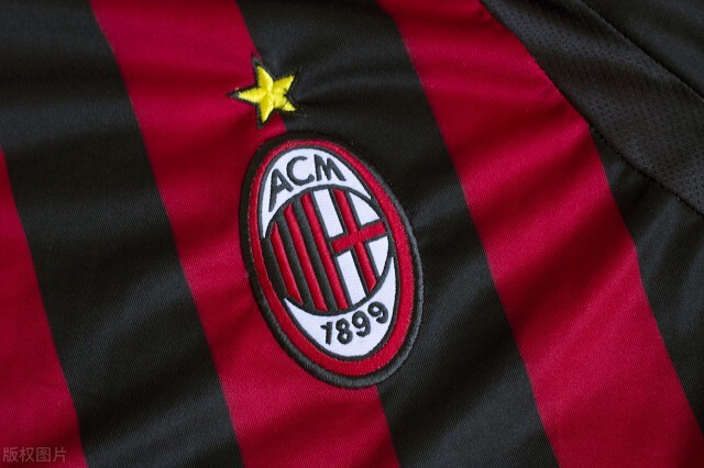 0607ac绫冲叞闃熸湇濂楄,ac绫冲叞鐞冩湇鍏ㄥ浘