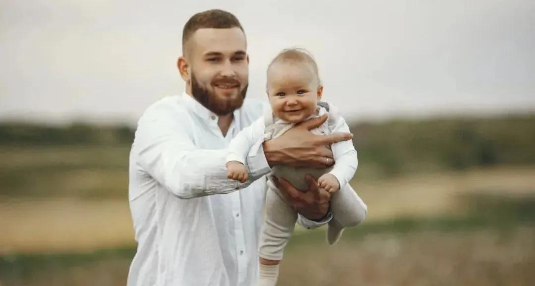 给宝宝买了一个梳子 (花199买来的梳子感觉不值得)