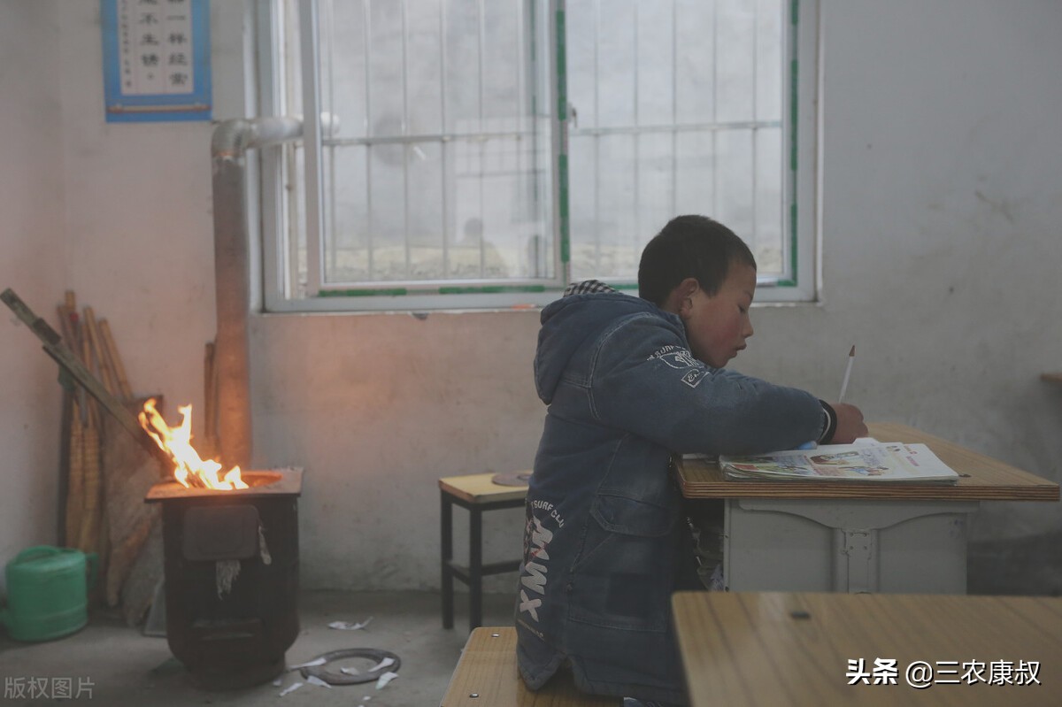 农村烧炕取暖要注意这些,生炉子烧炕取暖