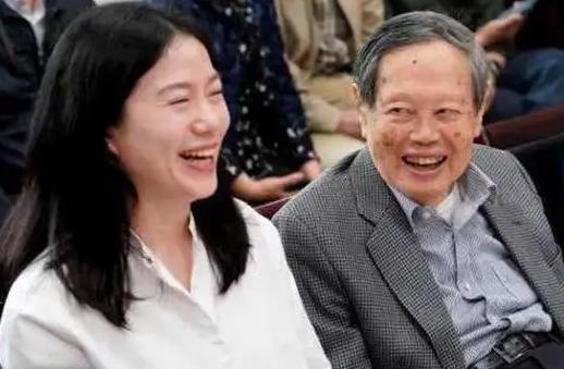 国宝级钢琴家刘诗昆现任老婆,钢琴家刘诗昆最近婚姻状况