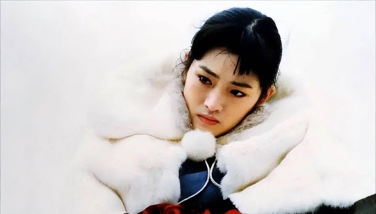 巩俐甘心嫁给70岁法国老头，成为他的第四任妻子，她为何这样选择