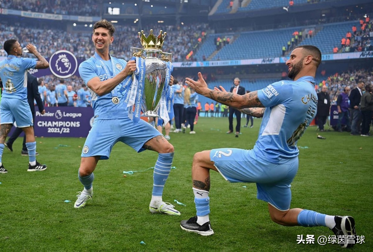 国米时隔12年重返欧冠8强赛,伊斯坦布尔奇迹之夜国米