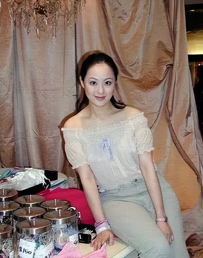 她一个人，搞垮两个亿万富豪