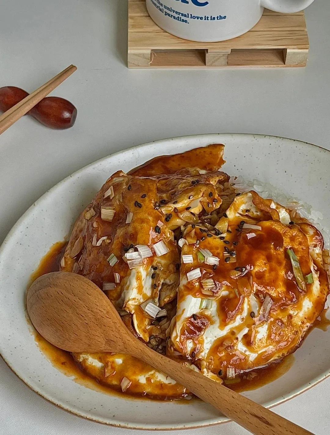 一群人靠着各种知识解决问题,一群人克服困难