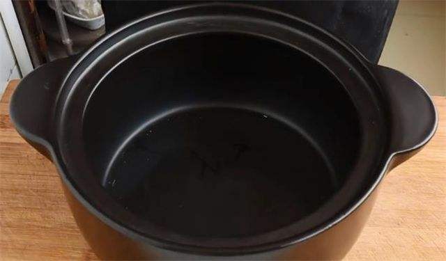 熬药的砂锅怎么开锅才不会开裂,砂锅怎么开锅才不会开裂