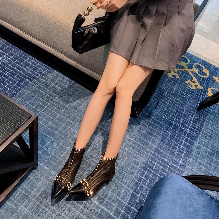 女孩子的脚很重要吗,女孩子脚的特点