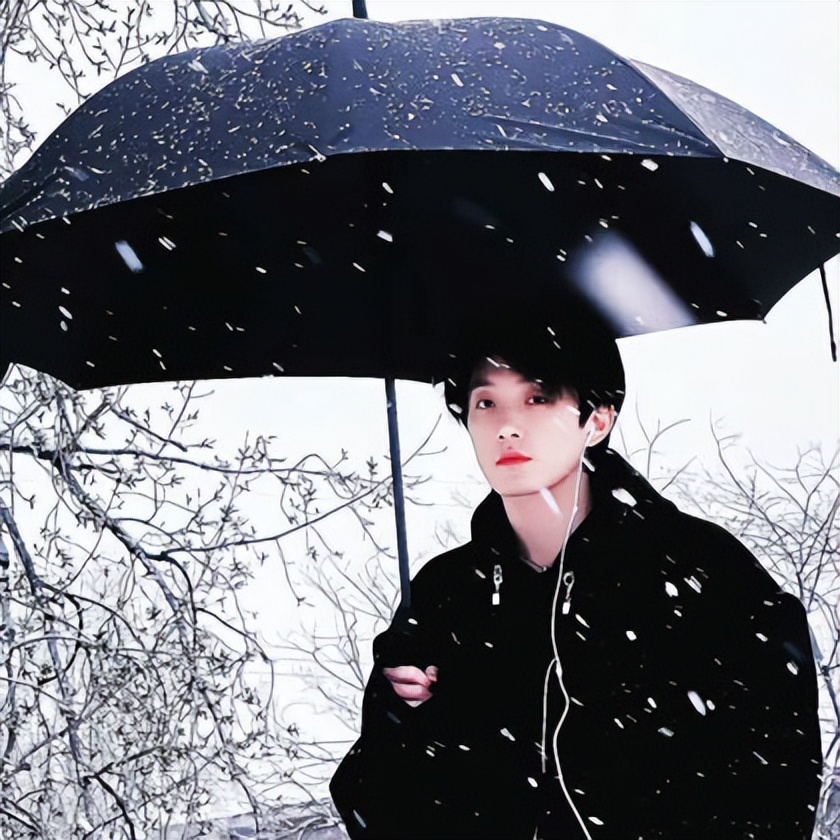 那些适合发朋友圈的沙雕文案,适合发朋友圈沙雕文案熬夜