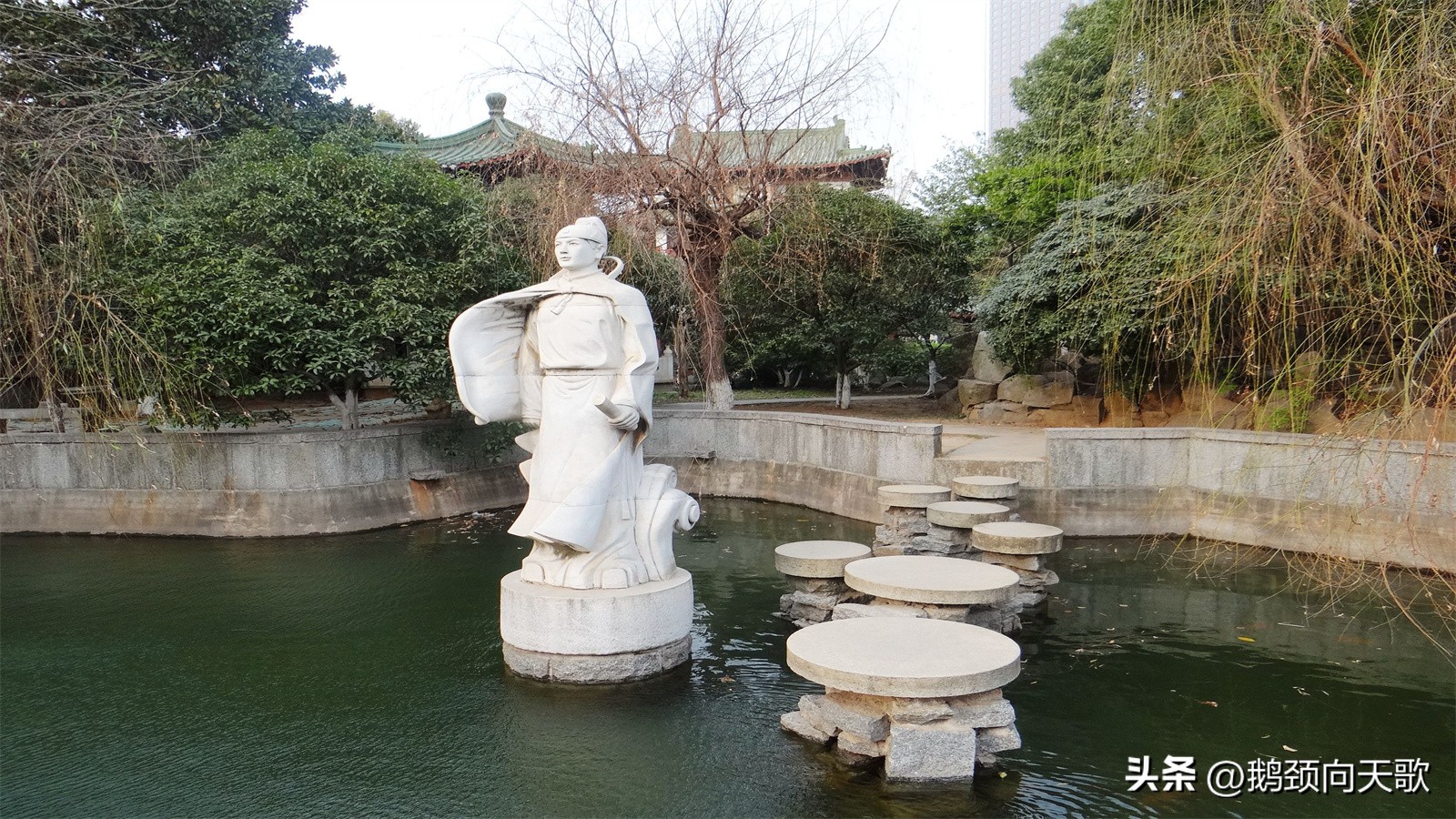 南昌滕王阁江南四大名楼之首,南昌滕王阁和武汉滕王阁的区别