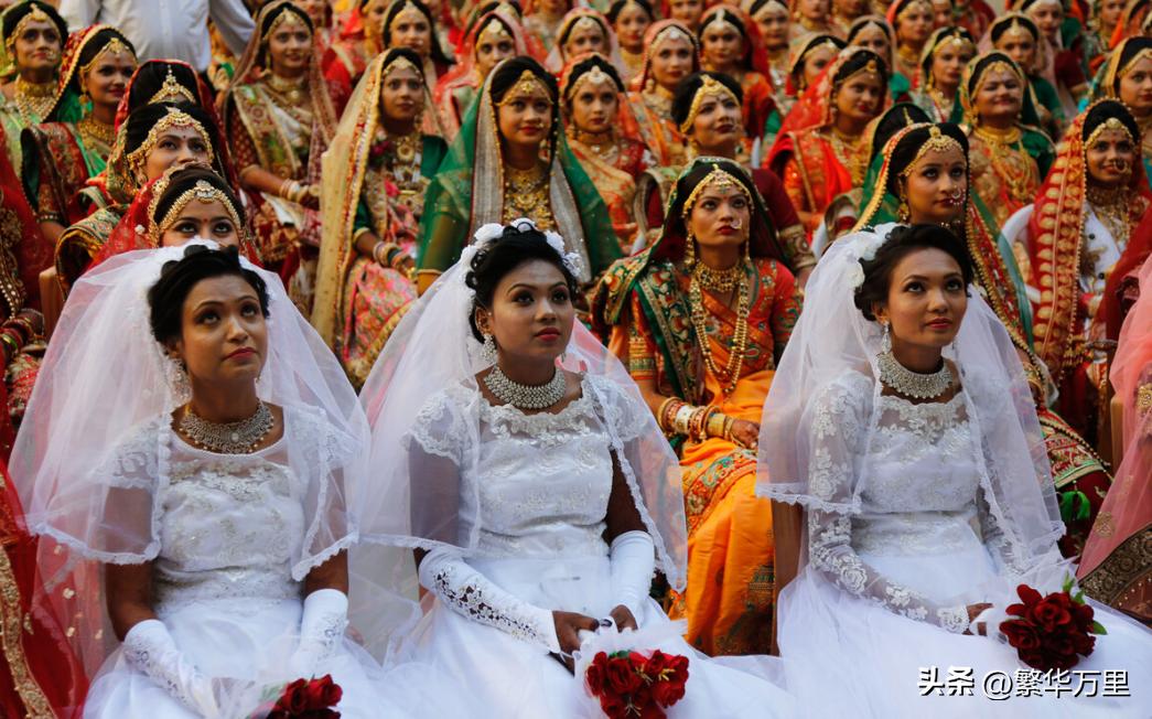 印度近40年的工资增长情况,印度14亿人靠什么生活