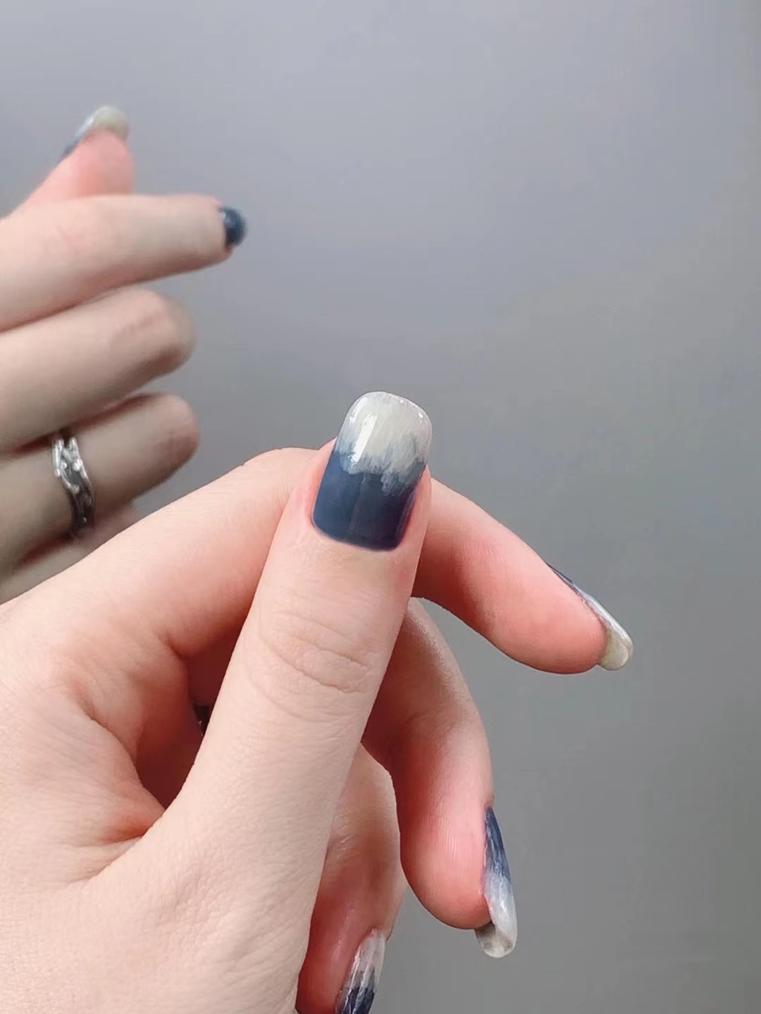 美甲底胶加固胶封层顺序,美甲封层和加固是一样的吗