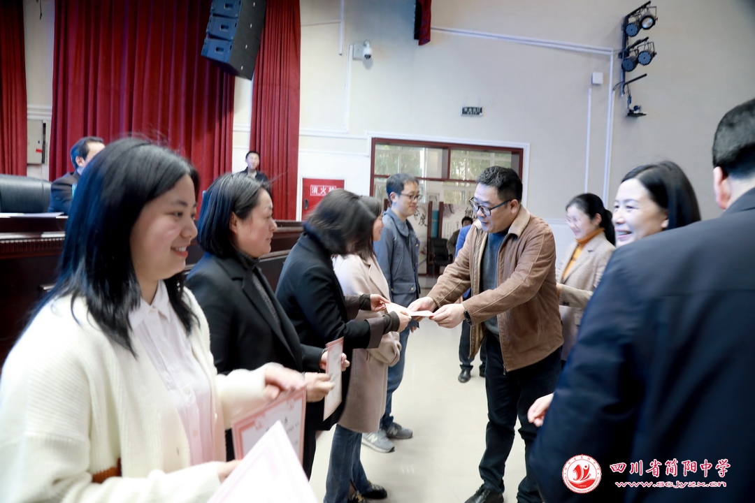 2018年简阳市优秀教师,成都市简阳市2017年优秀教师