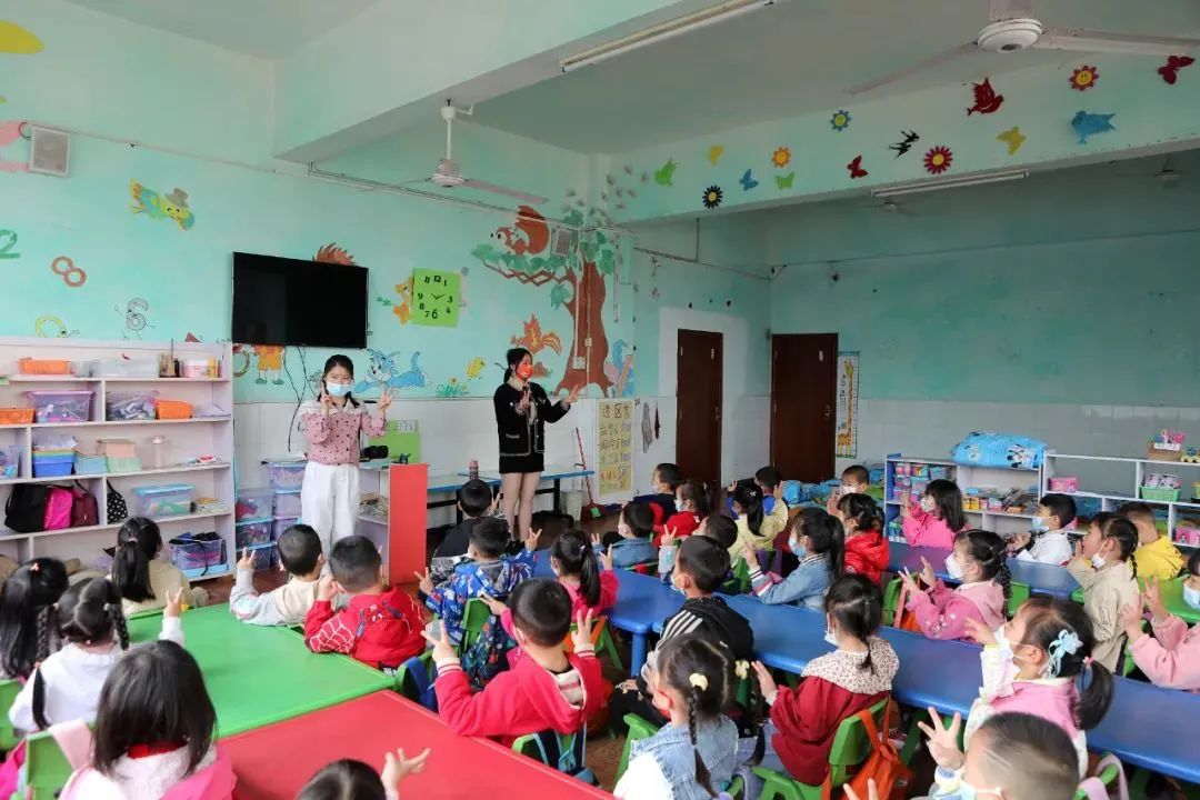 套现近亿元后，理想2号人物离场；小米华为专利“掐架”……