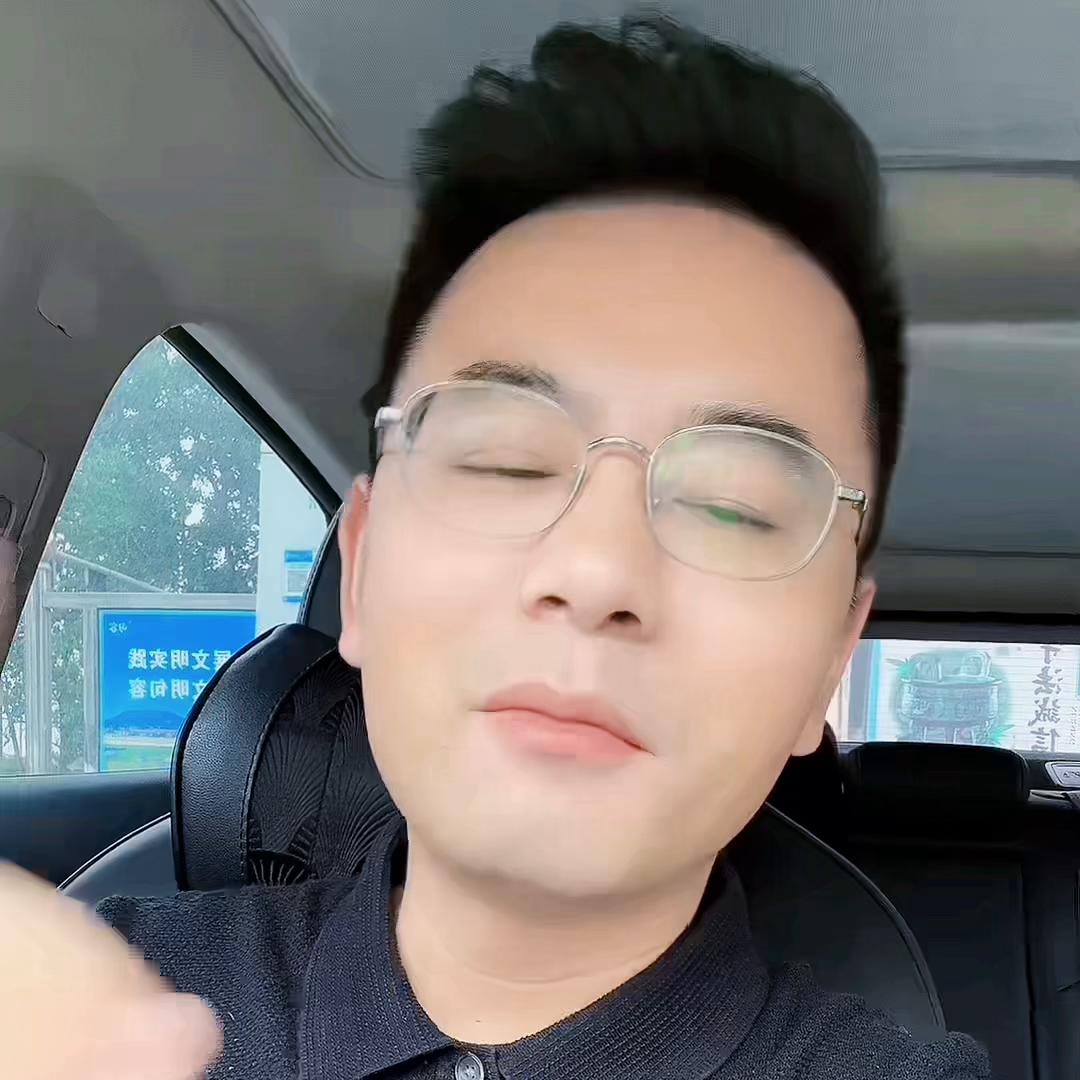 毕业季大学二手物品摆地摊,大学生毕业兼职摆地摊