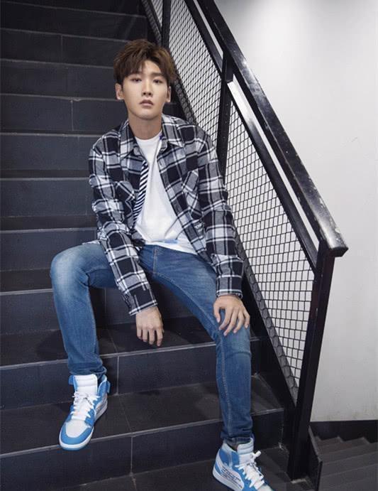 如何找到一条好款式的牛仔裤男款,男款腿型不好看怎么选择牛仔裤