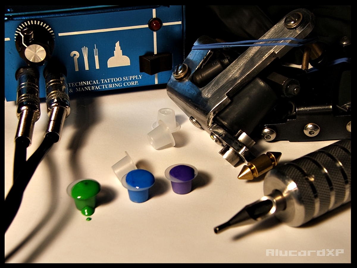 纹身能完全洗掉多少钱,纹身能彻底洗掉多少钱