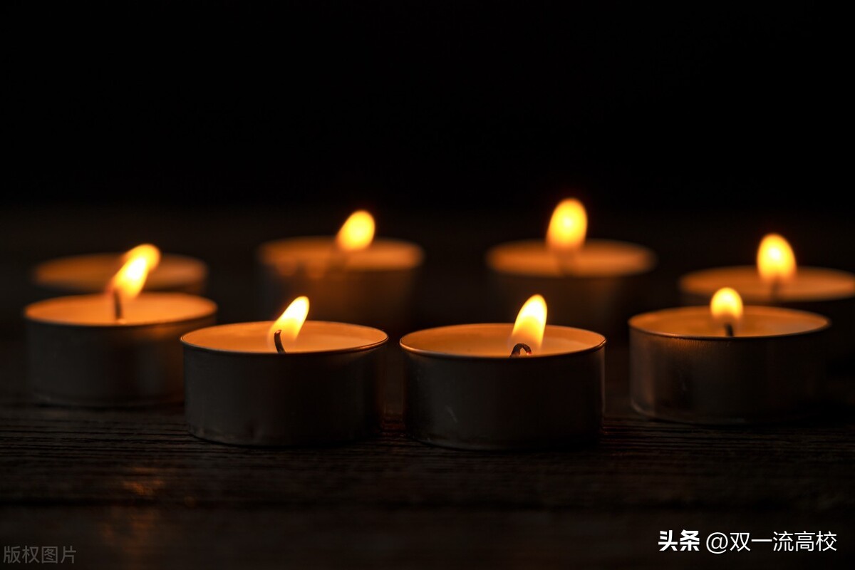 41岁青年老师去世,痛心47岁教师猝死讲台上