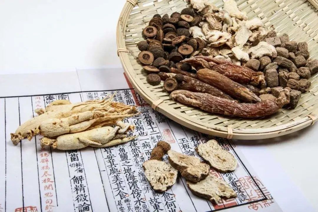 张仲景治疗咳痰喘故事,张仲景十大名方治瘟疫