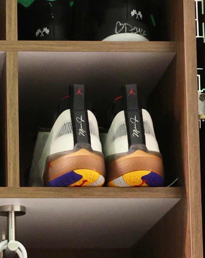 耐克乔丹联名款aj经典款黑白低帮,耐克KD15球鞋