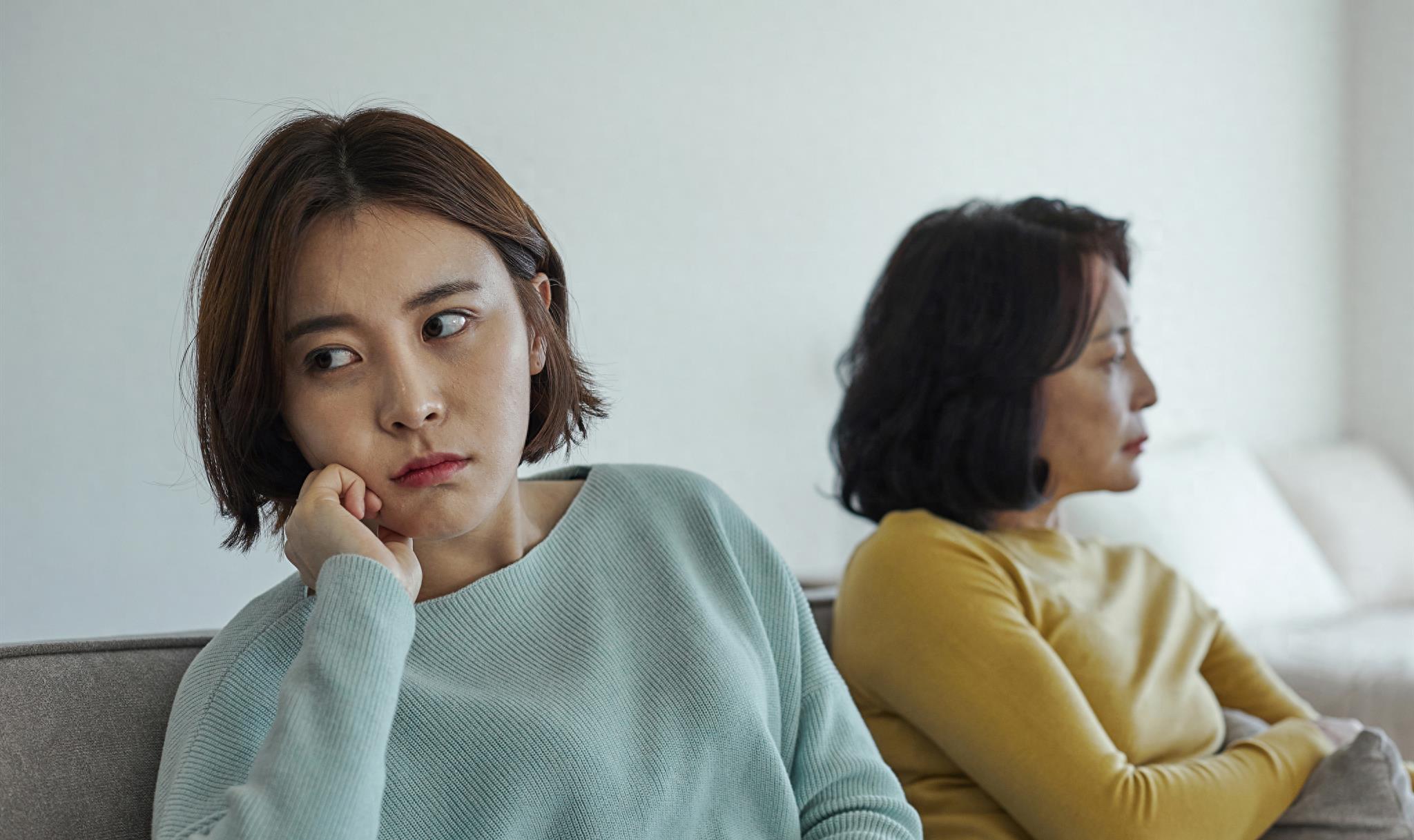 意外遭遇：留守寡妇与公公的不可告人的秘密