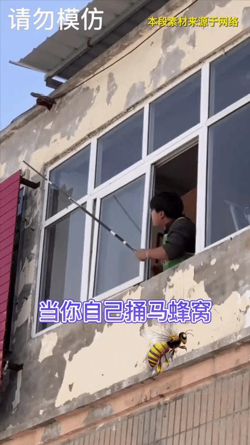 “车间女孩约我去她宿舍玩，这时候应该干点什么？”哈哈哈