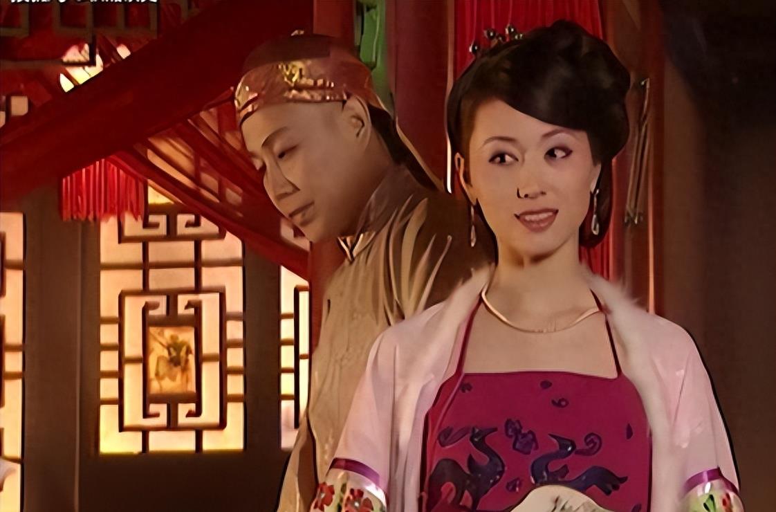 “网红模特”*筱雨张**,出道一年拍21套人体写真,现38岁仍单身未婚