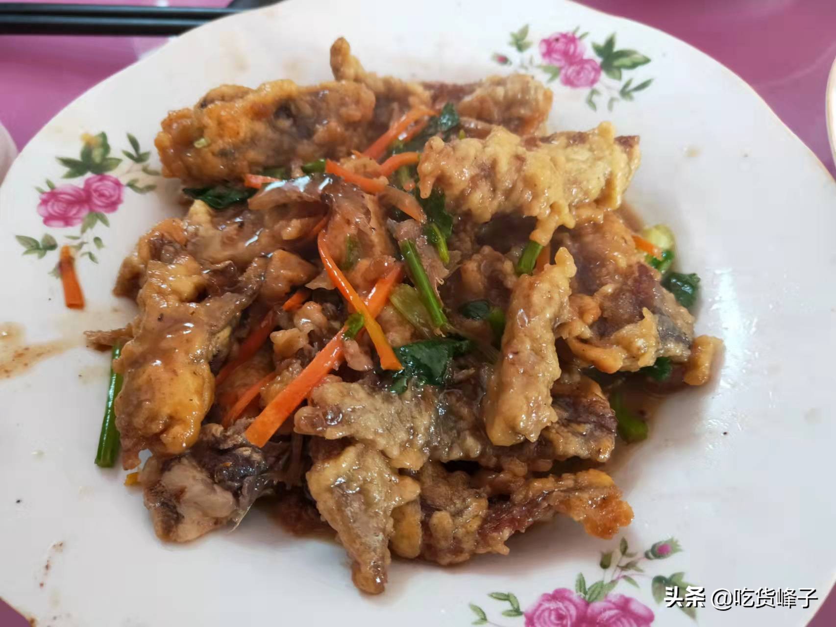 过年小姑子回门嫂子做了一桌菜,初三回娘家妈妈做的饭