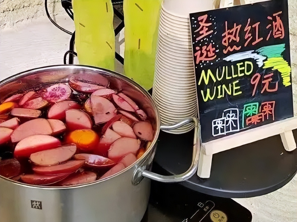 后备箱摆摊爆火，有人日赚1500，有人开业即歇业